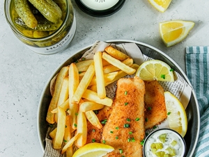 FISH AND CHIPS ET SAUCE TARTARE